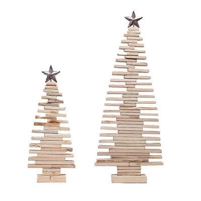 Weihnachtsbaum Tischdekoration Ornamente mit einfachem Design und natürlicher Holzfarbe