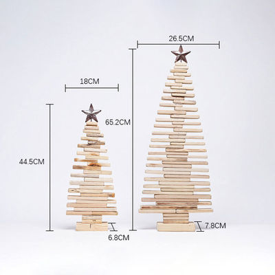 Weihnachtsbaum Tischdekoration Ornamente mit einfachem Design und natürlicher Holzfarbe