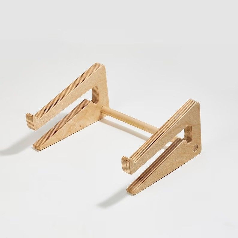 Akzeptabel OEM/ODM Holz Laptop-Stand für Mac Book Ergonomischer Arbeitsplatz Schreibtisch-Zubehör