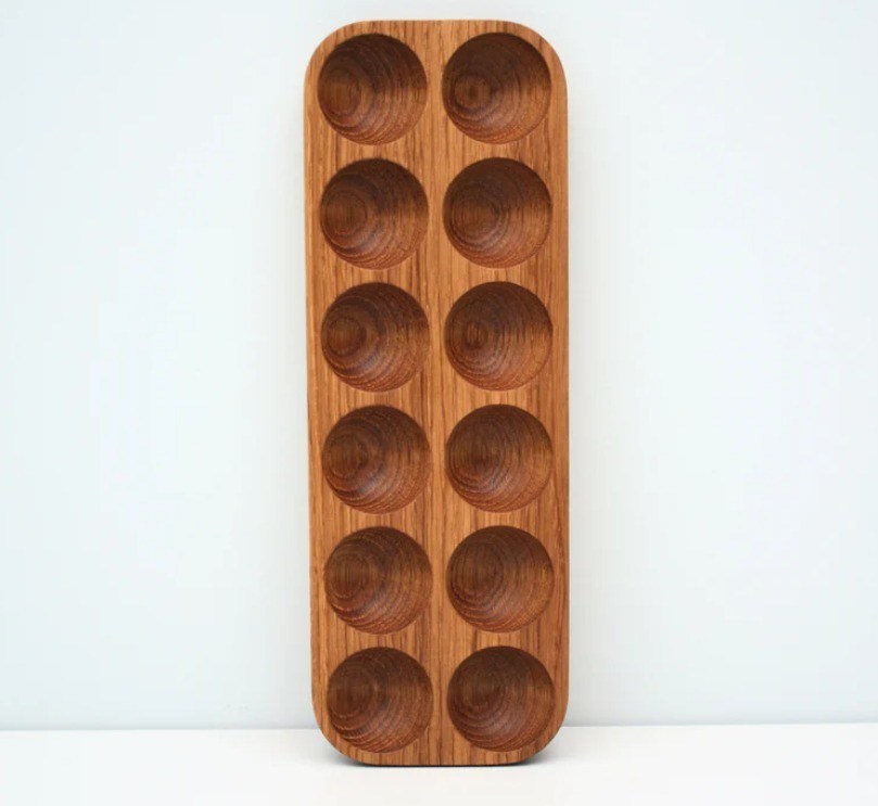 Praktische einstöckige Holzeierhalter für die Organisation der Arbeitsplatte