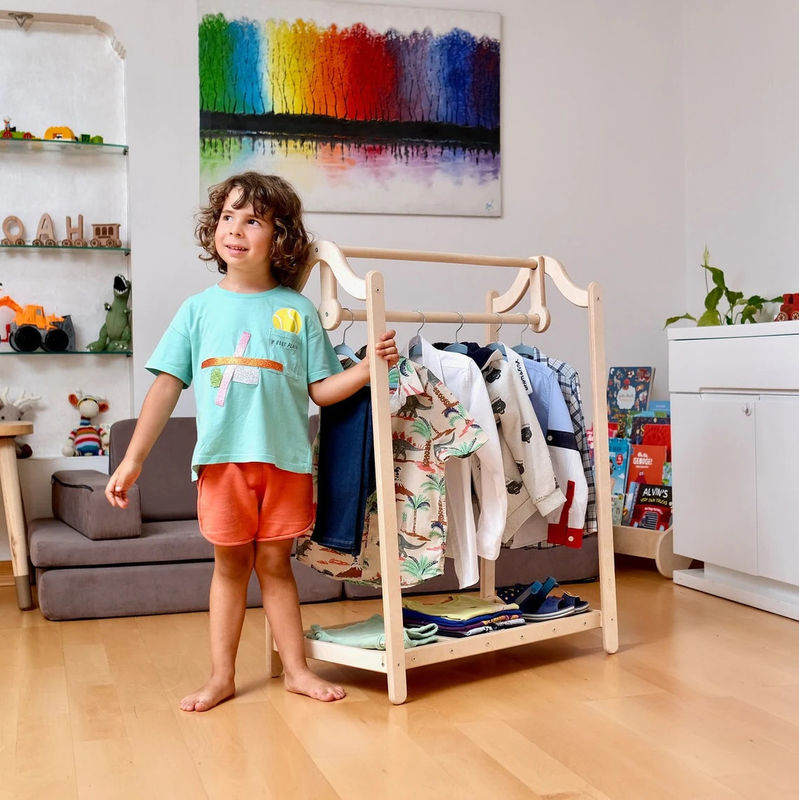 Stilvolle und funktionelle Kleinkind Kleiderschrank Moderne Design-Werkstatt Ankleiden Bahn Schrank