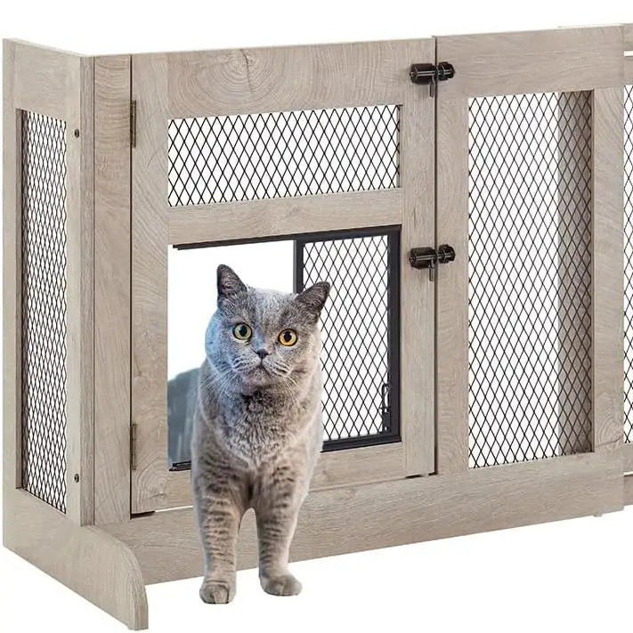 Hohe Menge Holz frei stehende Hunde Tor mit Katzen Türmasch und kundenspezifisches Logo